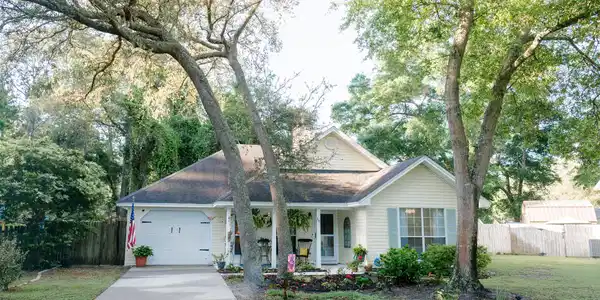 18 Cedar Crest Circle
