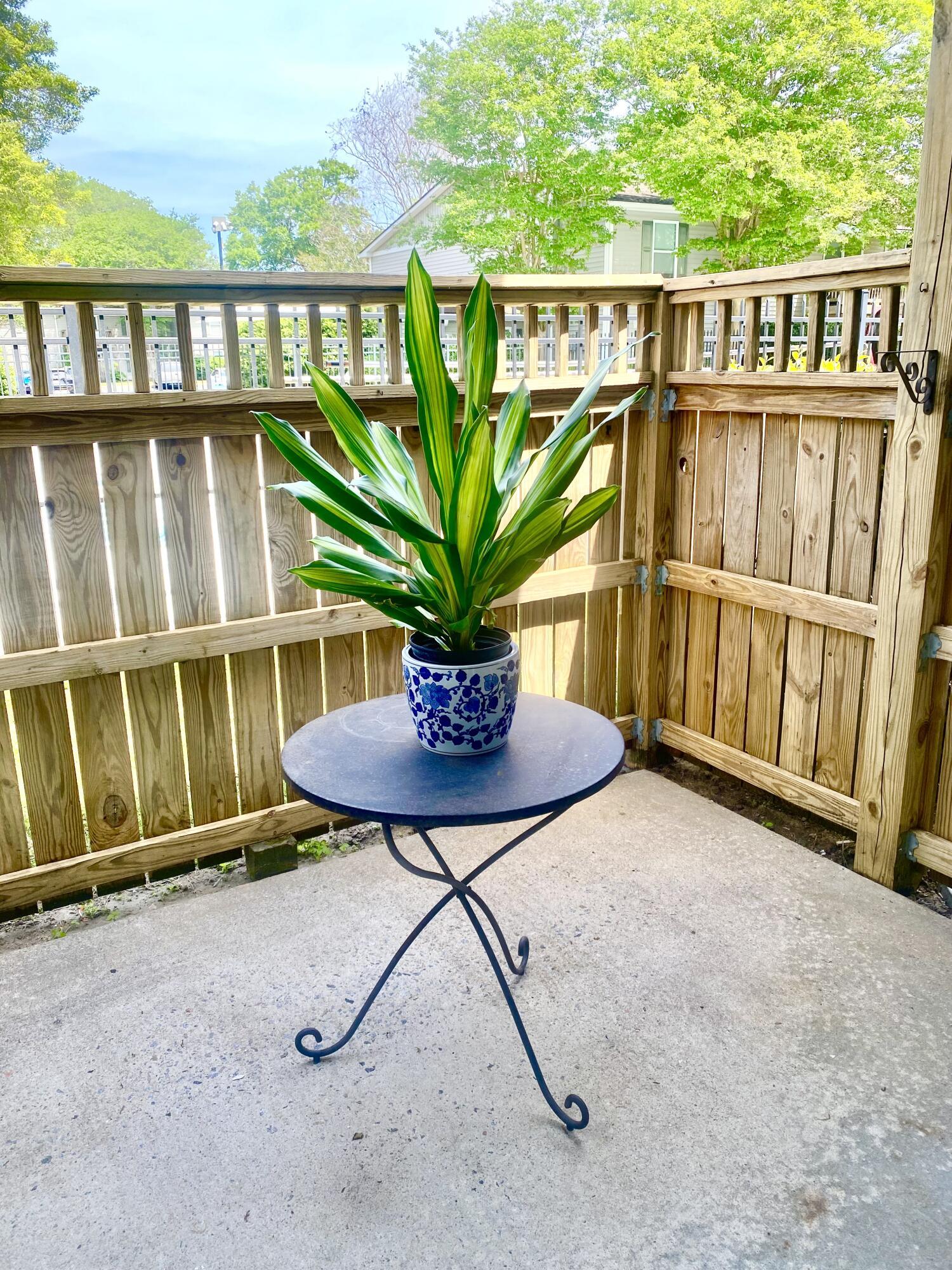 Image 4: Patio