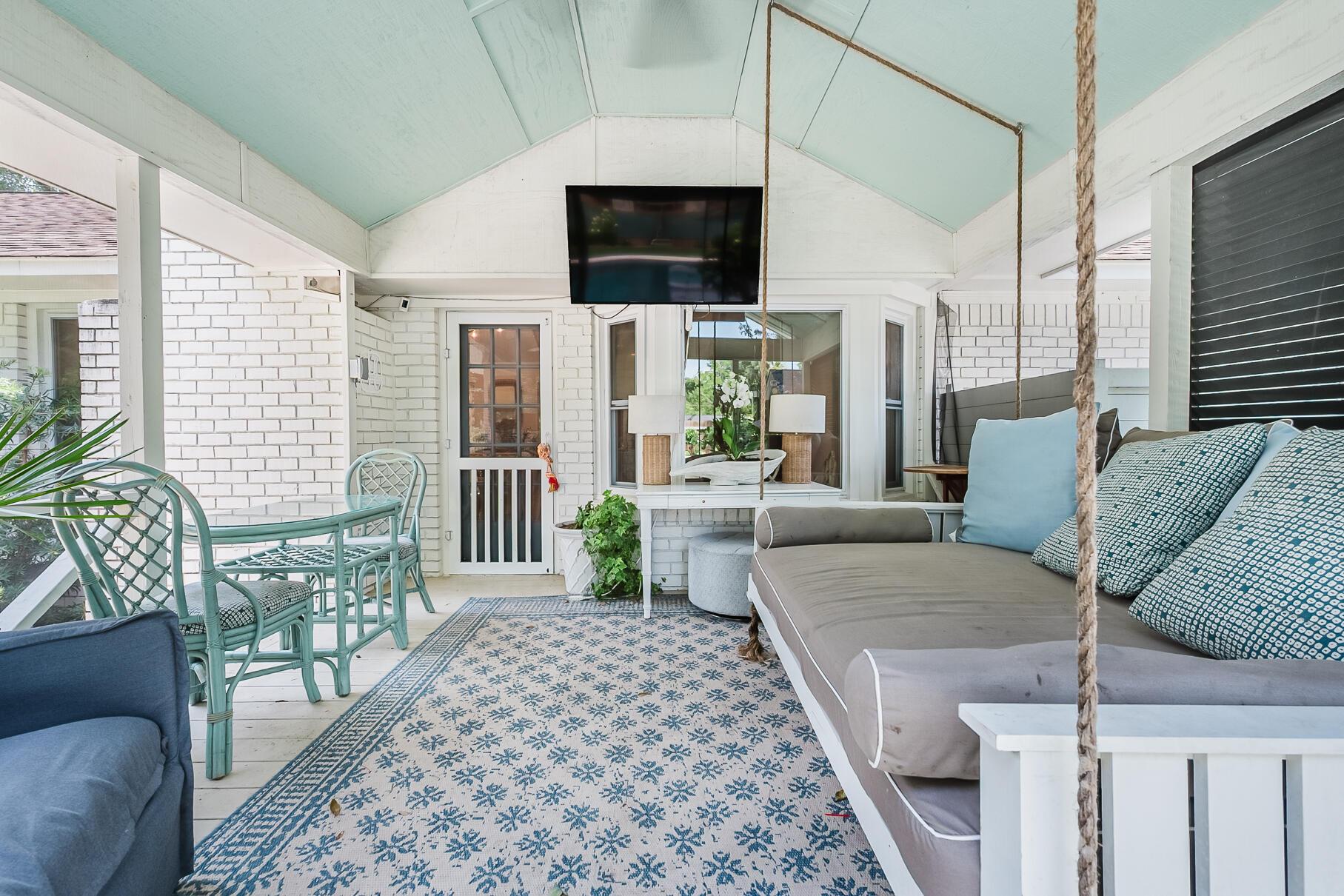 Image 3: Backporch looking back at house