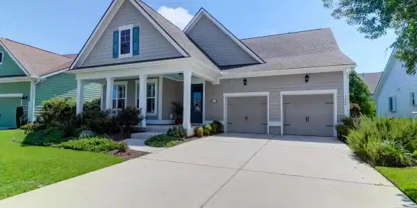 1444 Longspur Drive