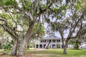1567 Headquarters Plantation Drive