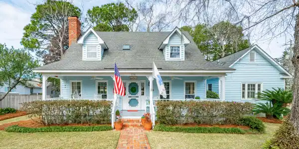 216 Live Oak Drive, Mount Pleasant SC 29464