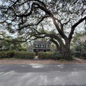 2121 Wappoo Drive