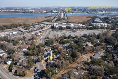 69 Folly Rd Boulevard, Charleston SC 29407
