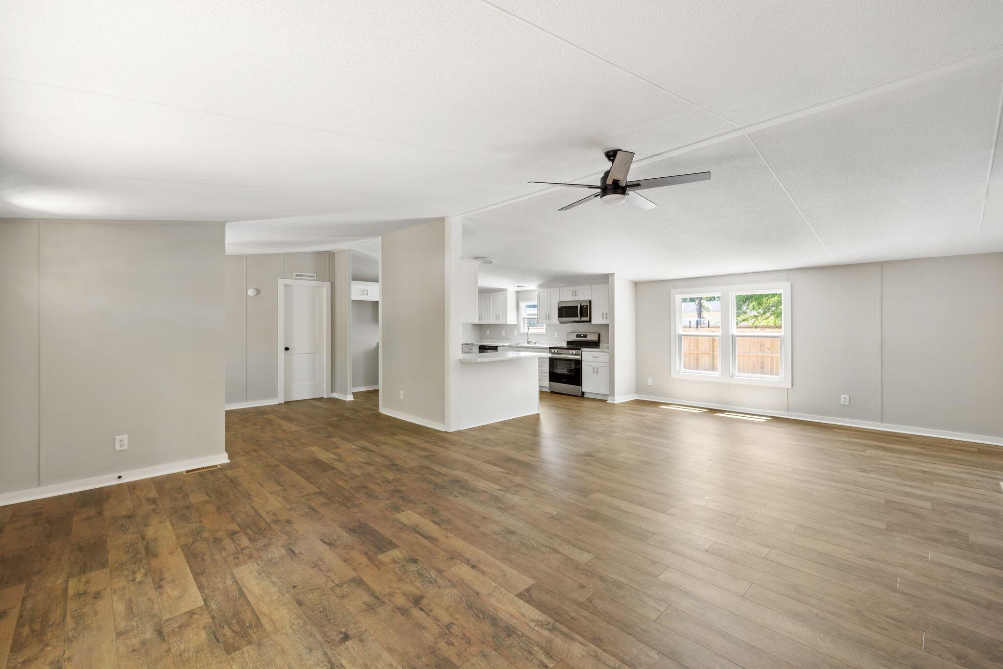 Image 4: 4-web-or-mls-1357 Brownswood Rd CoastalR