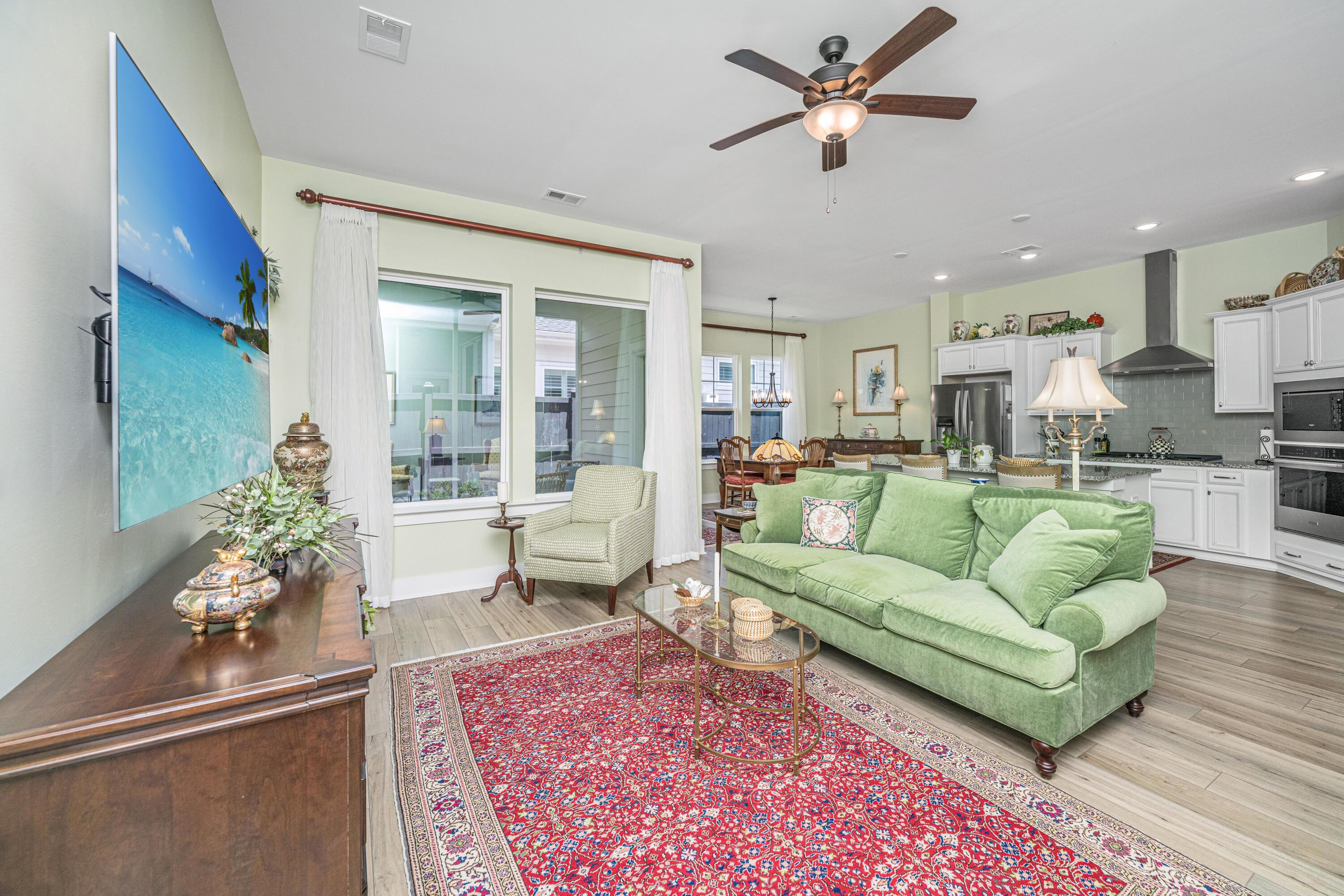 Image 2: Adv living3