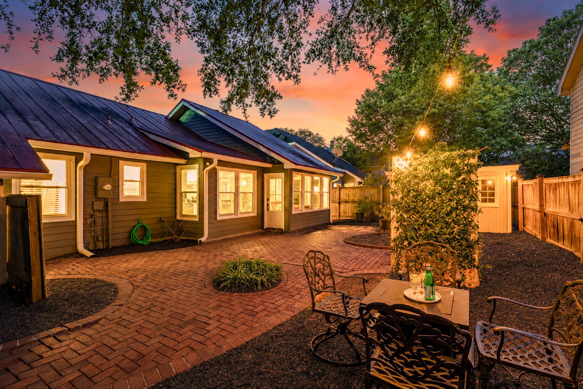 Image 2: OV-041 - Backyard