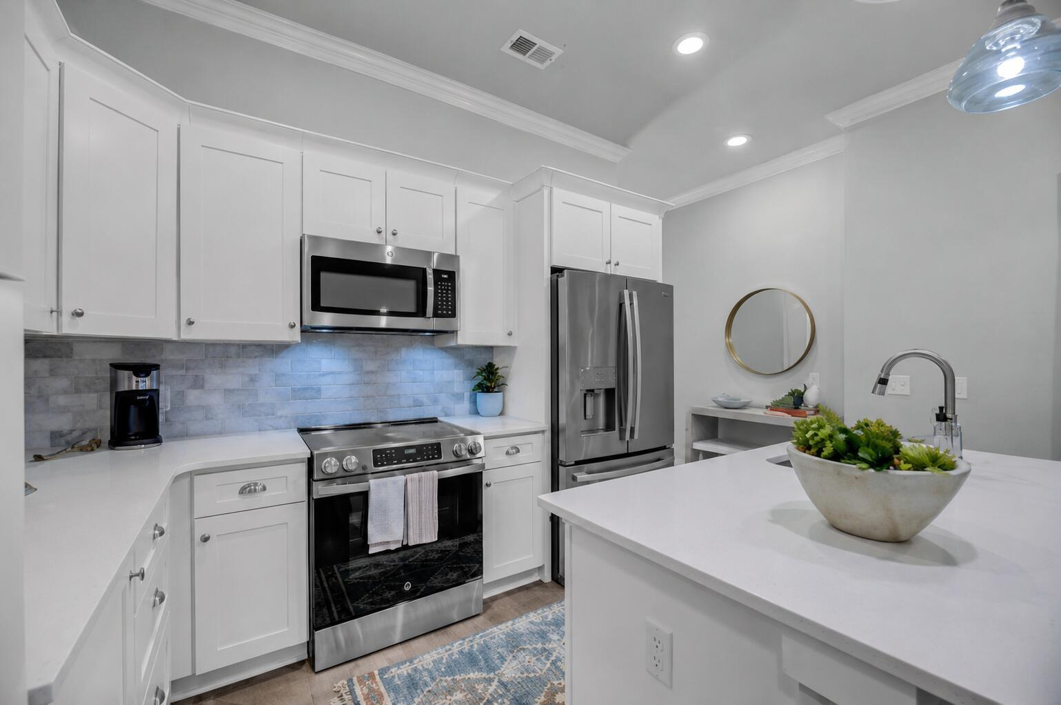 Image 3: Indigo 1bd.Microwave