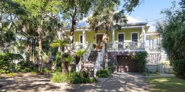 120 E Indian Avenue