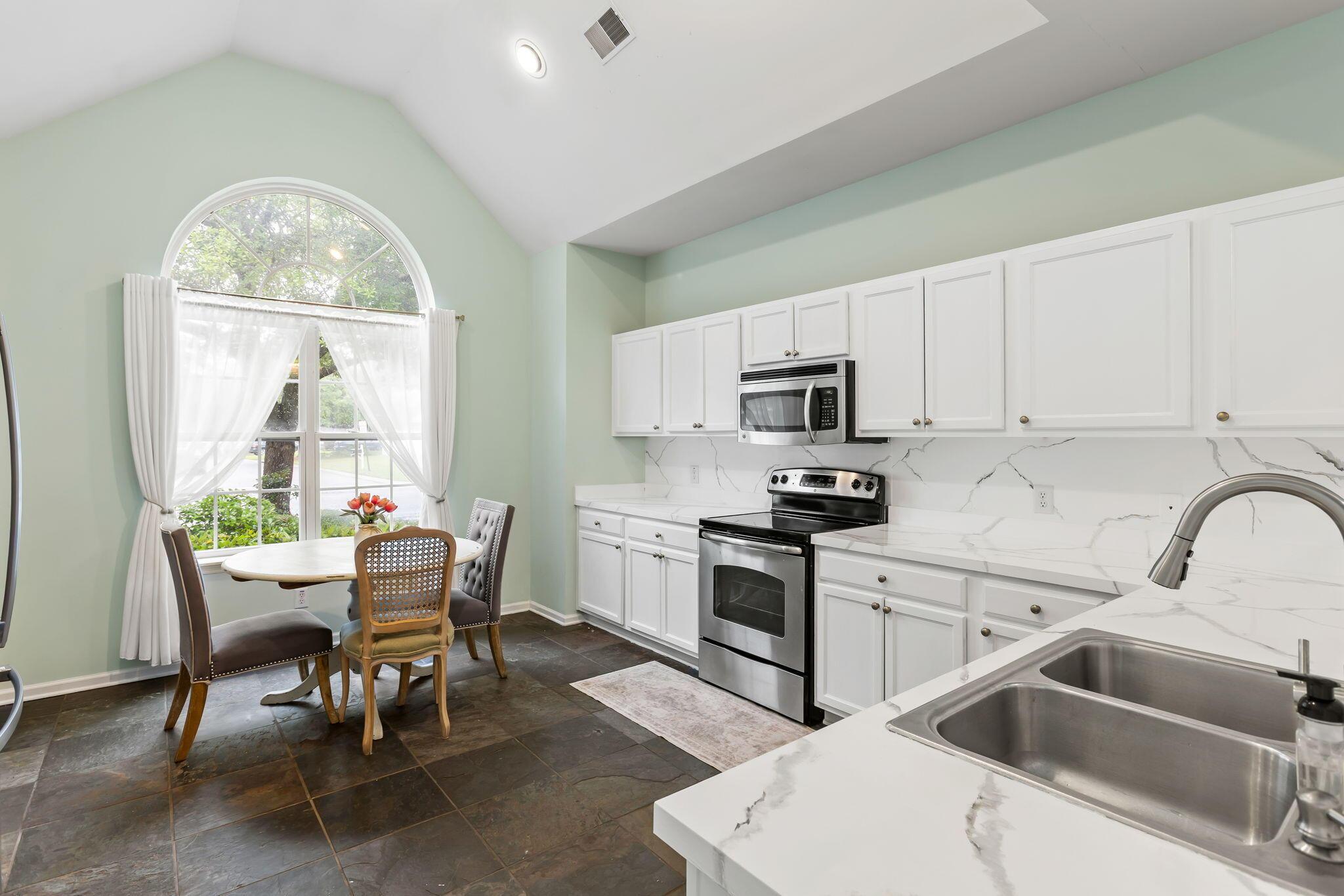 Image 1: 1 - Kitchen