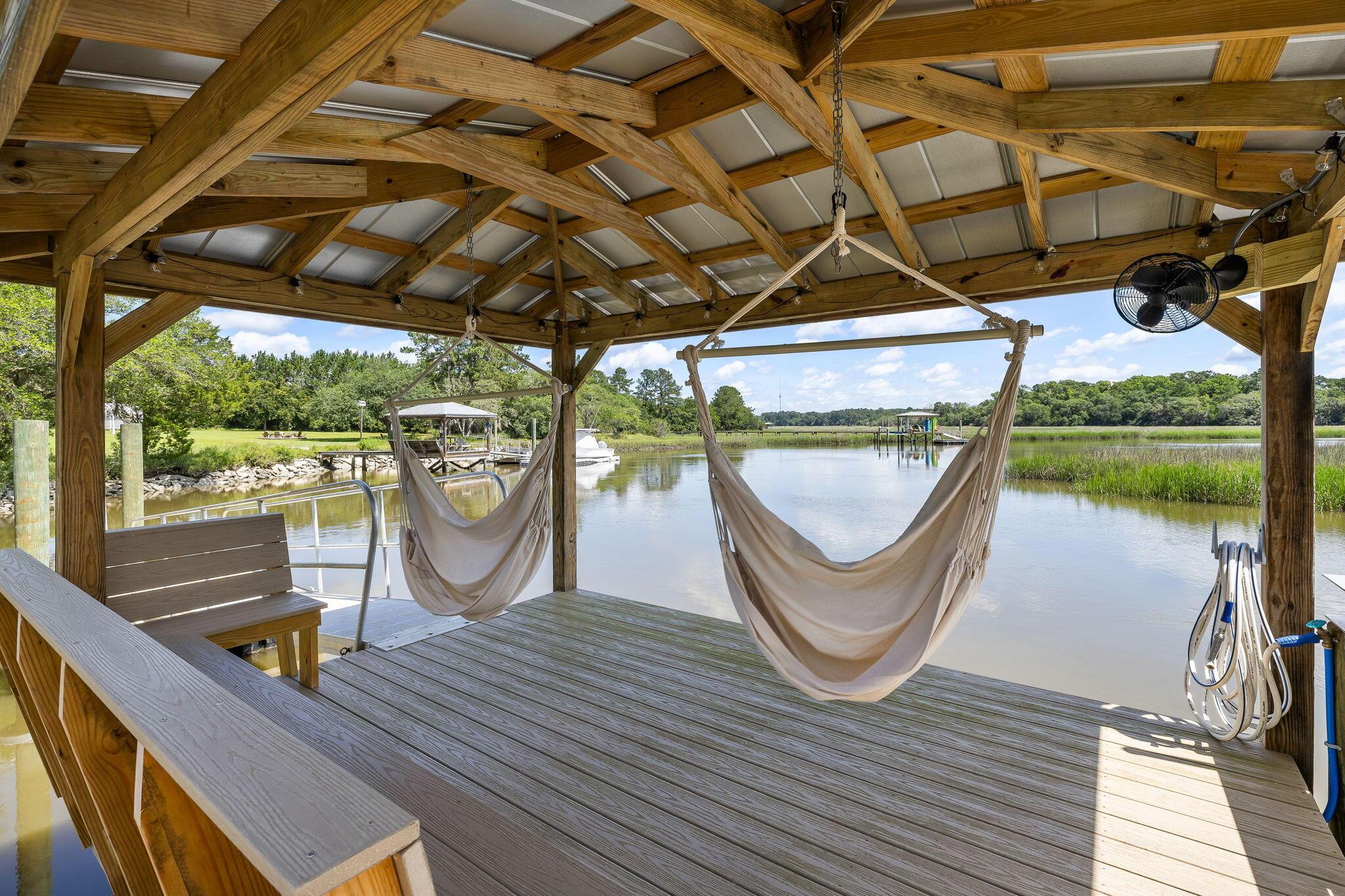 Image 4: Dock