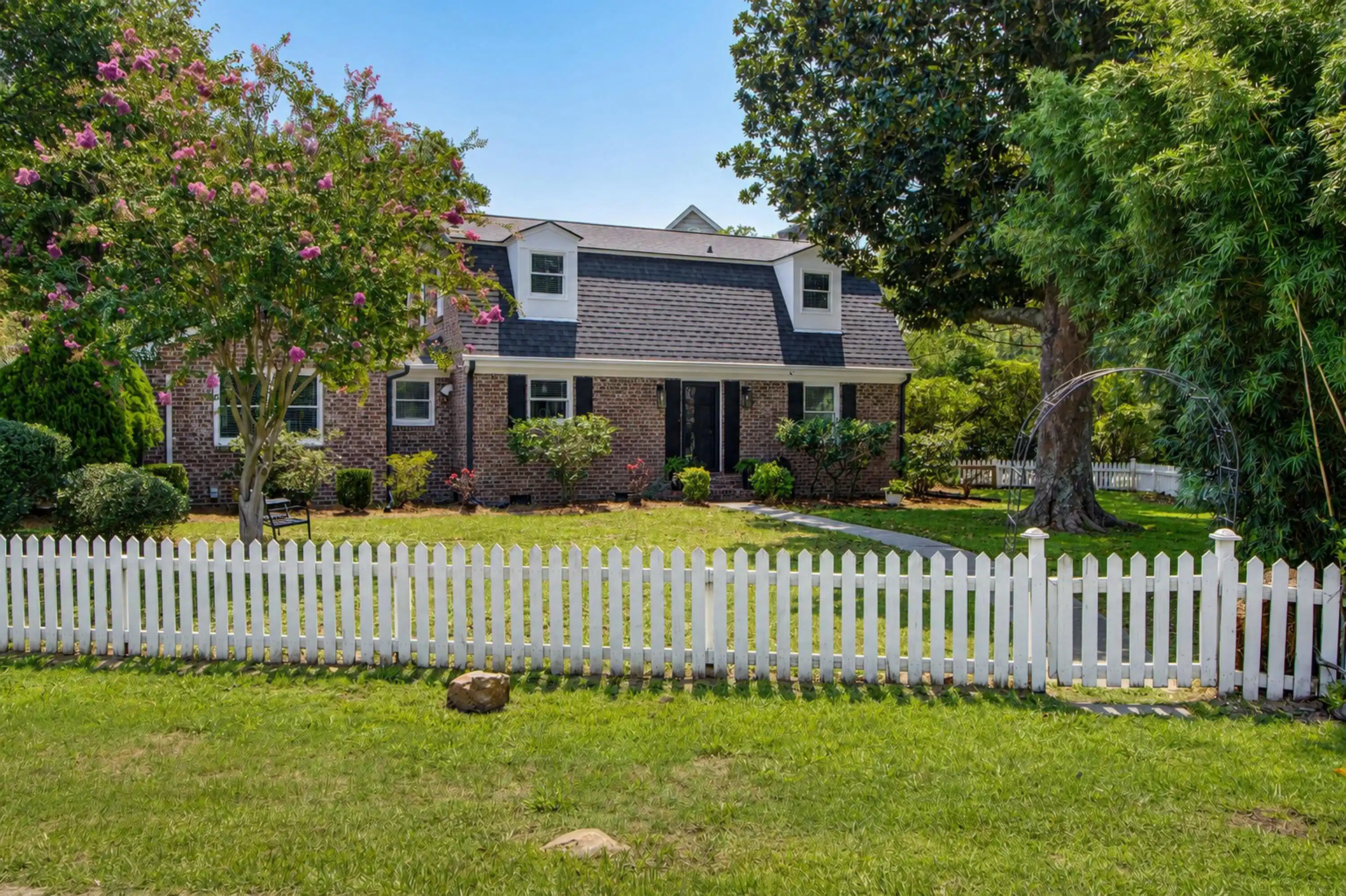 Image 1: 740 Shamrock -Tidalcreekphoto- (59)