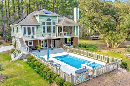 5923 Joseph Blake Lane, Wadmalaw Island SC 29487