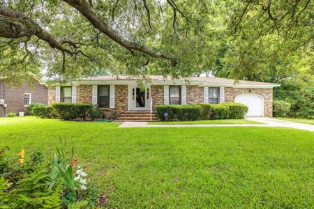 1194 Oakcrest Drive