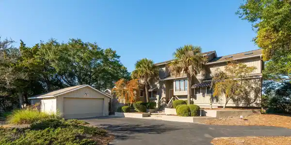 10 Waterway Island Drive