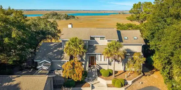 Image 3: 10WaterwayIslandDr-KeenEyeMarketing-001
