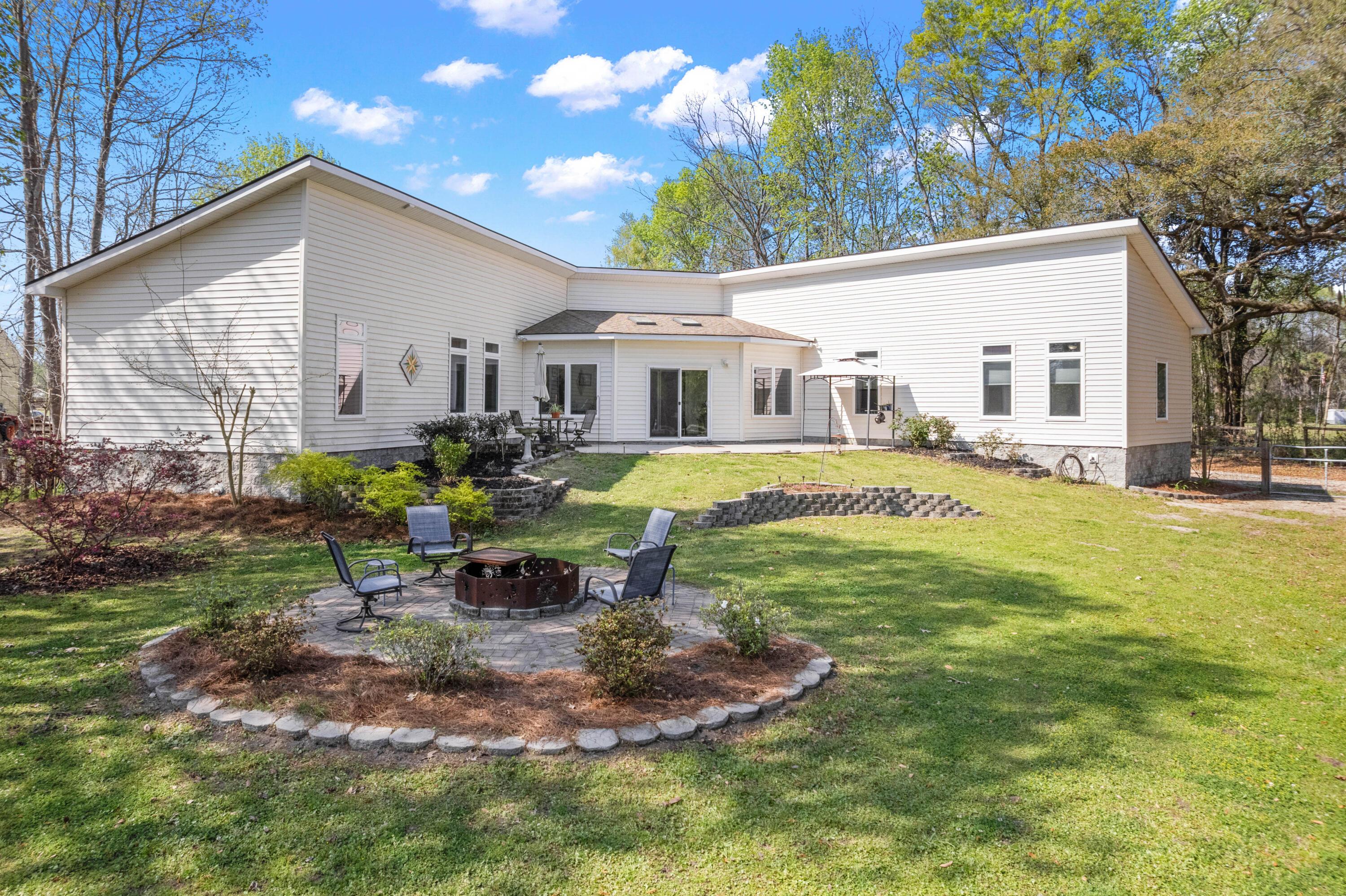 Image 4: Back of Home