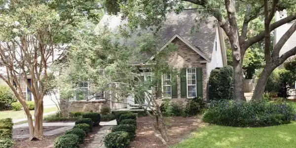 956 Provincial Circle