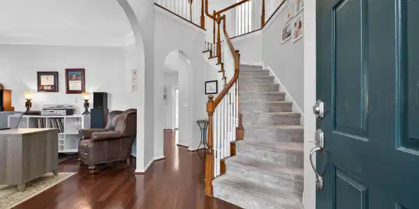 Image 3: Front Foyer