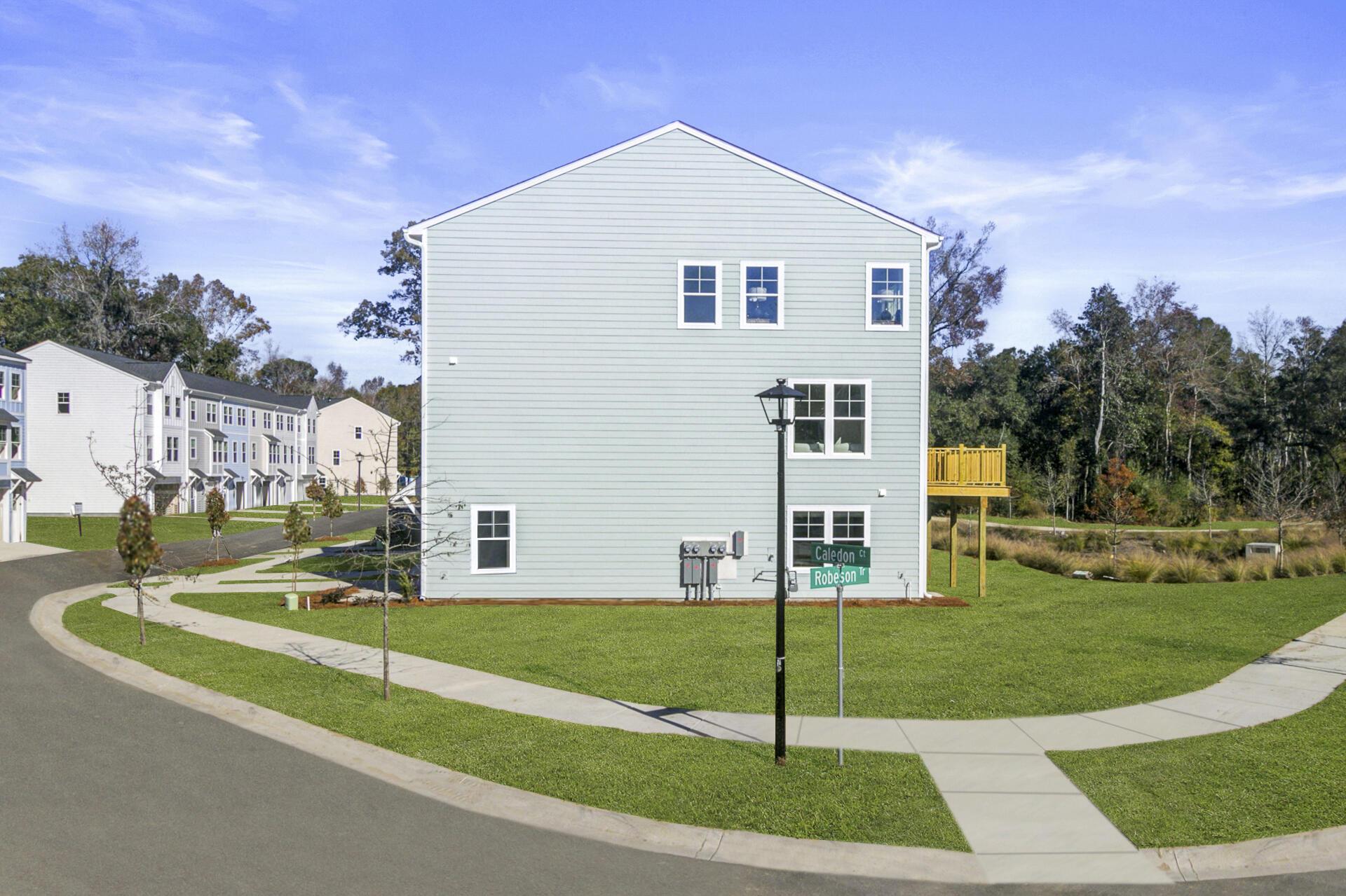 Image 3: P_CHS_IGT_EXT_Balfour_Model_Side