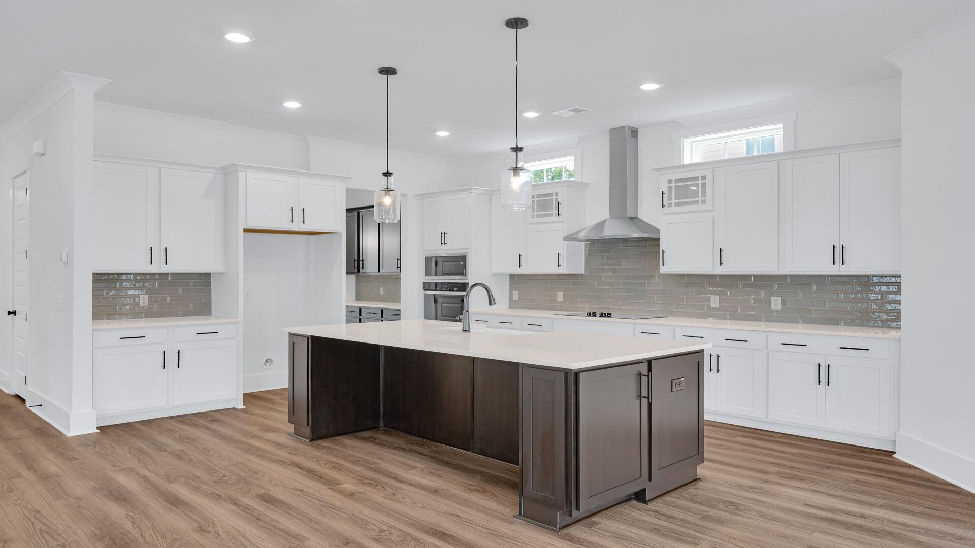Image 2: Kitchen