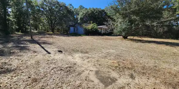 1127 Hamlin Road