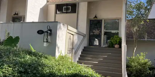 30 Little Point Lane