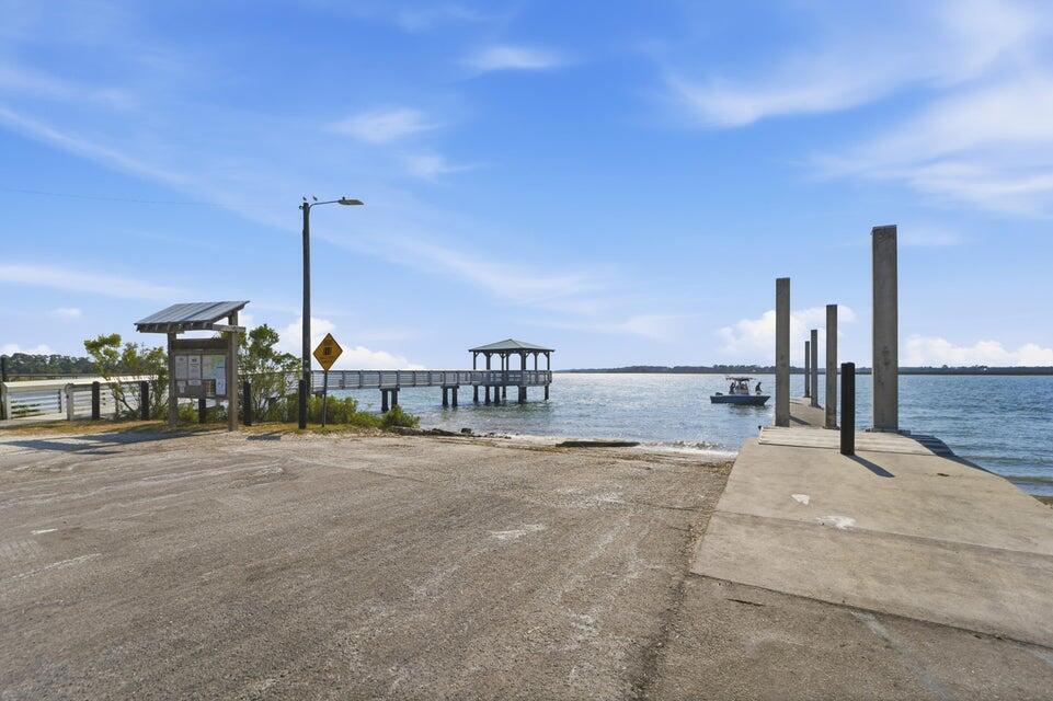 Image 4: Nearby Boat Landing