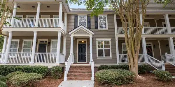 Image 3: 73-web-or-mls-470A3093