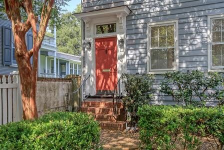 82 Smith Street