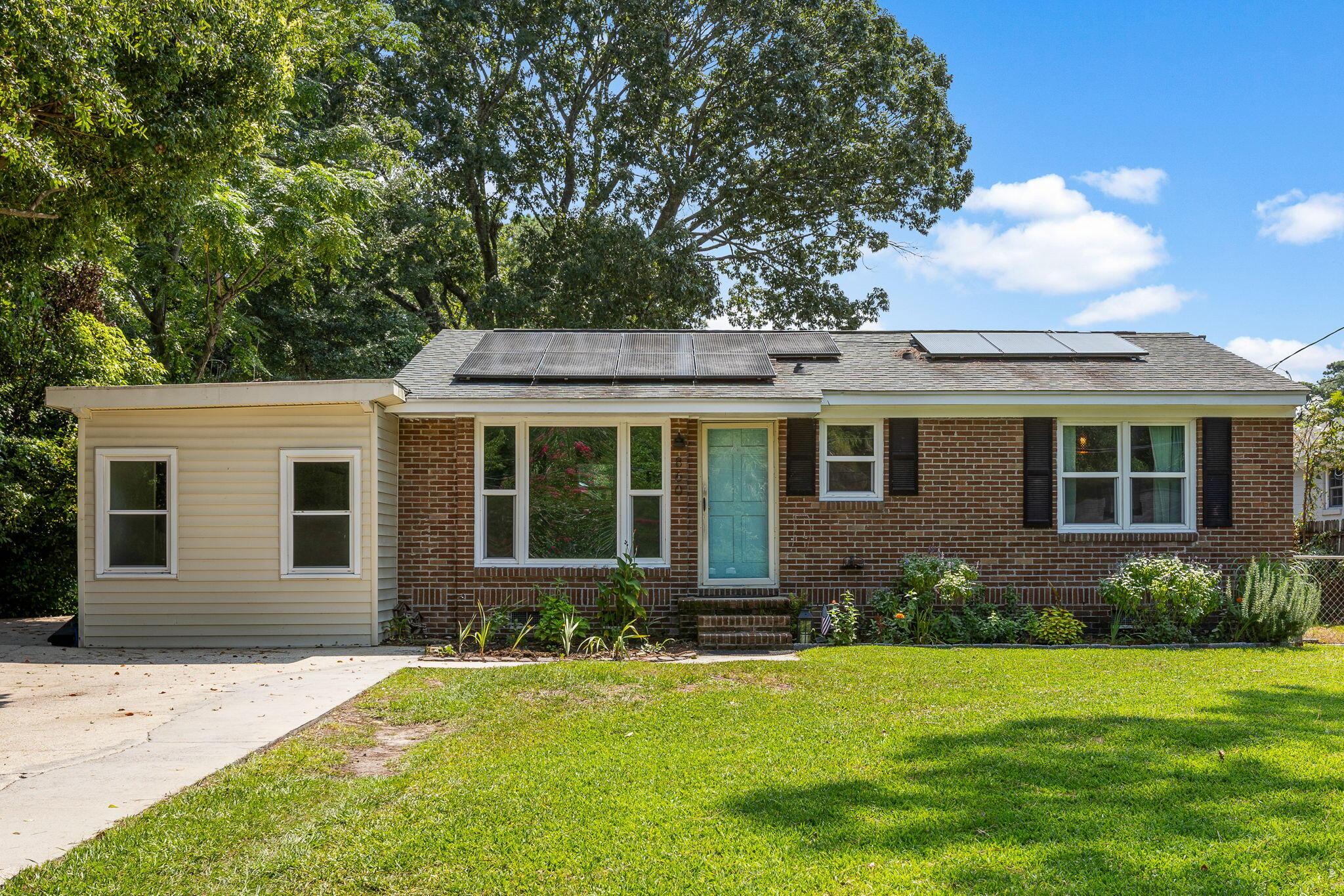 Image 1: 2-web-or-mls-860 Santee St CoastalRE-19