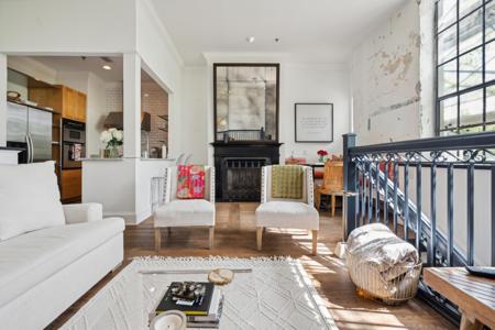 3 Chisolm Street