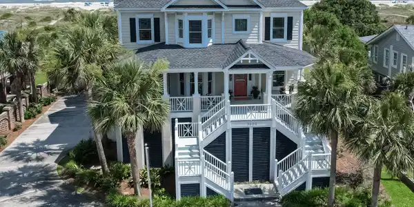 3606 Palm Boulevard