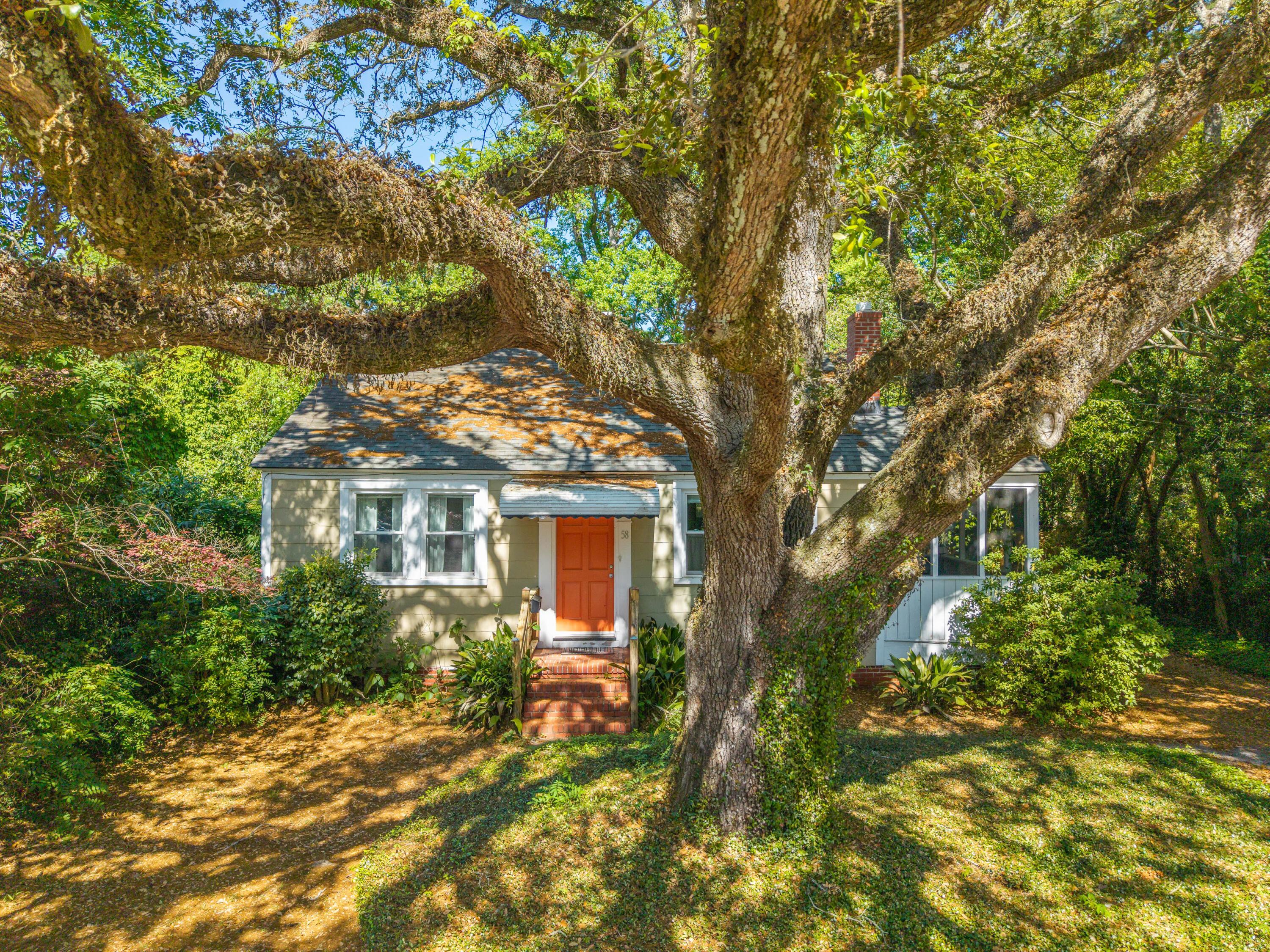 Image 3: 58AvondaleAve-KeenEyeMarketing-002