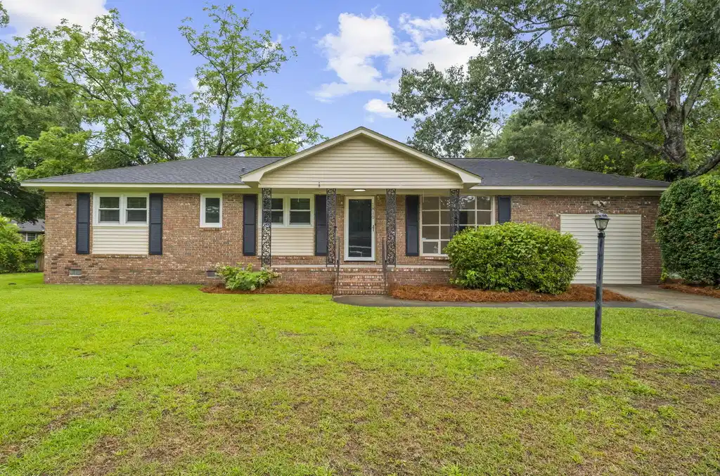 Image 1: 49-web-or-mls-DSC08259