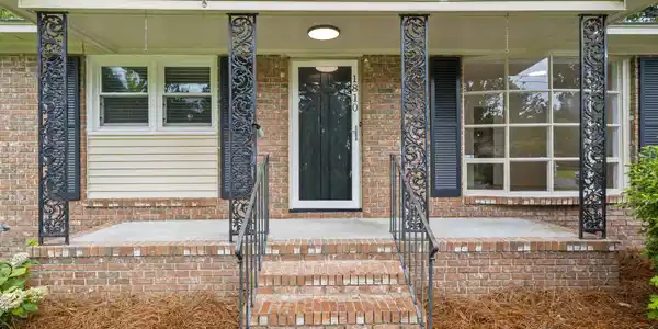 Image 4: 45-web-or-mls-DSC08229