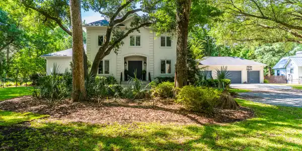 Image 2: 371LivePalmettoBlf-KeenEyeMarketing-002