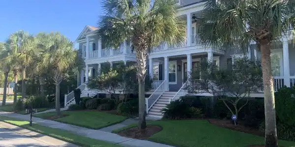 2004 Amenity Park Drive