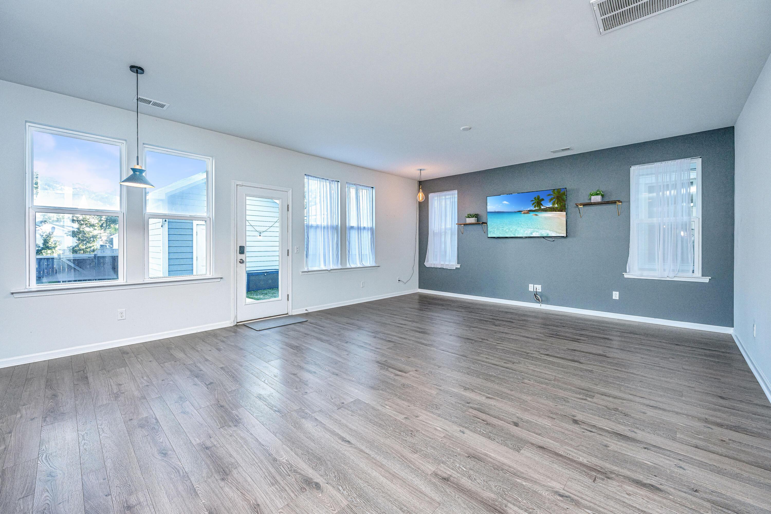 Image 4: 2050UtseySt011