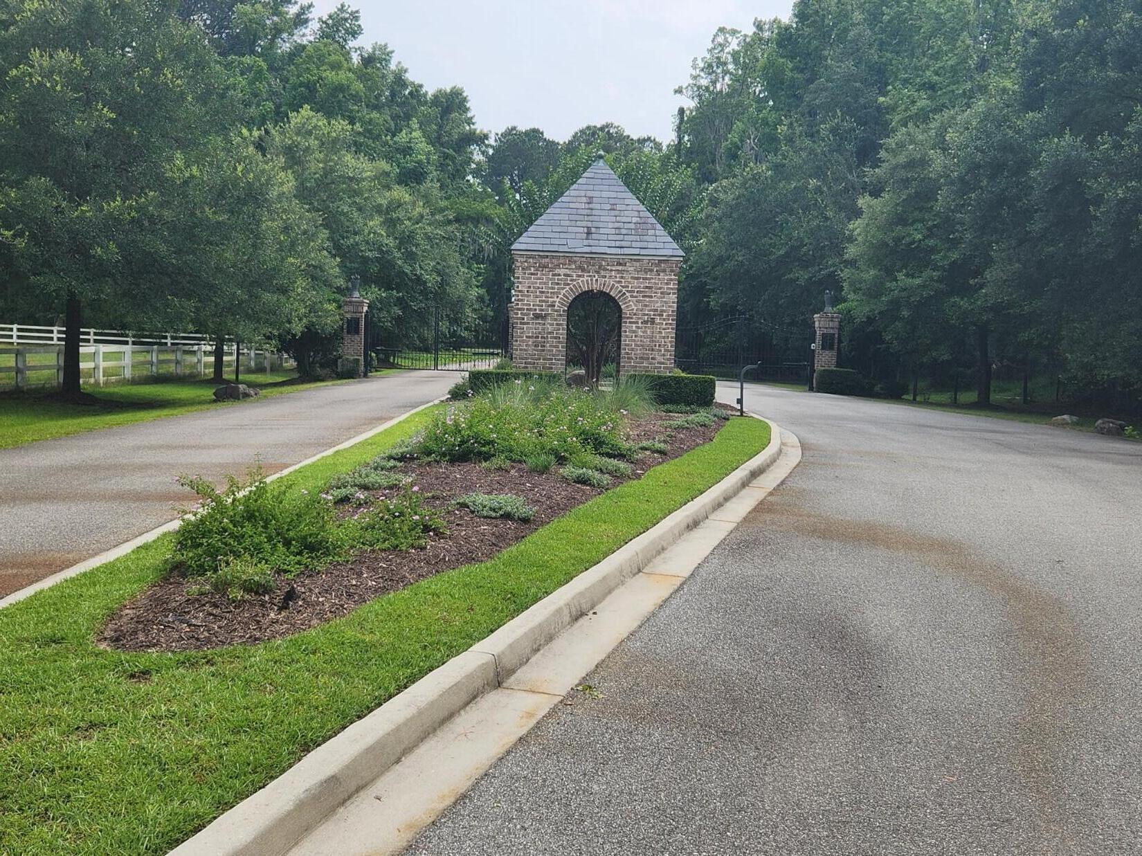 Image 3: Main Gate