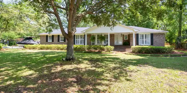 807 Clearview Drive