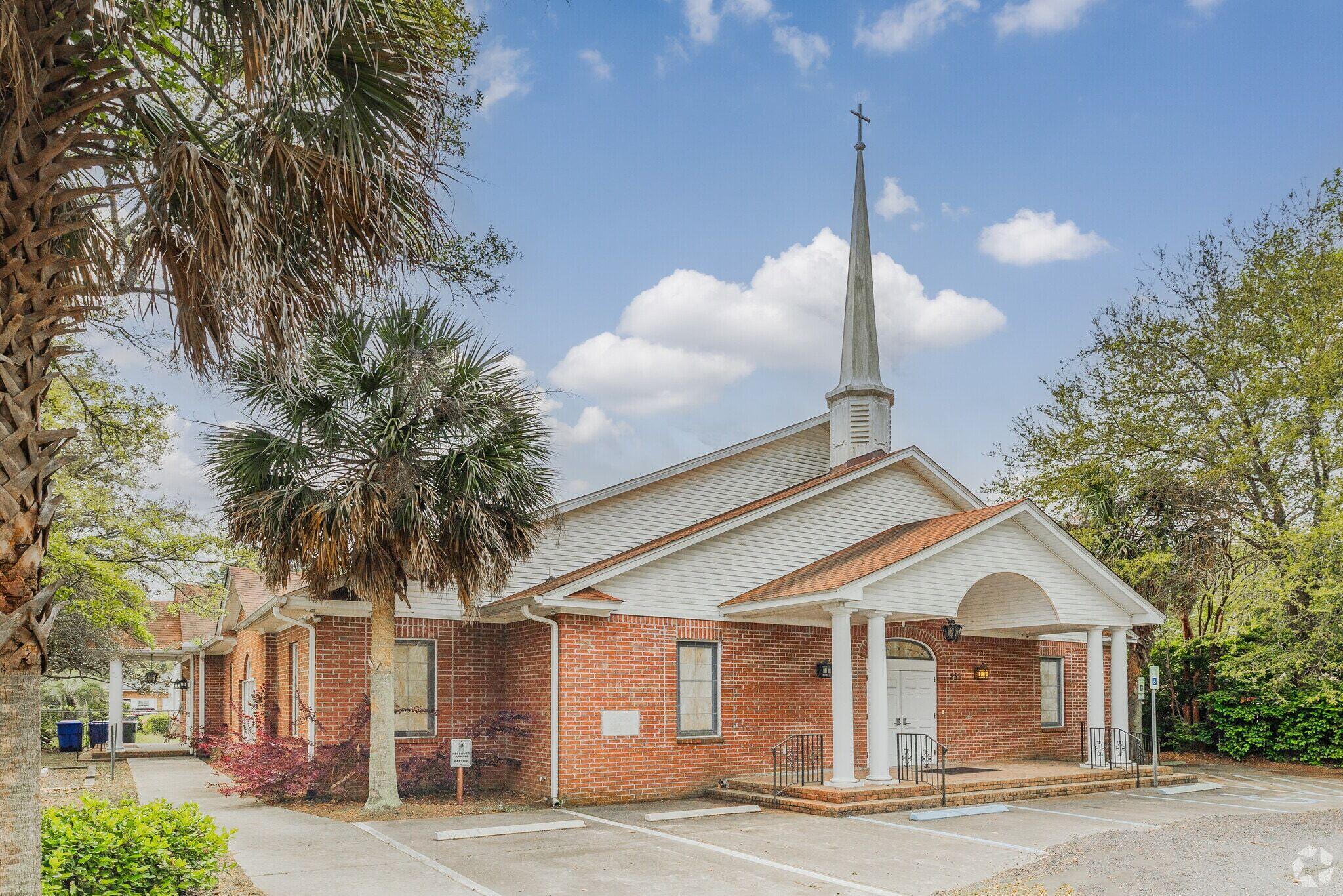 Image 2: 835-Magnolia-Rd-Charleston-SC-Building-P