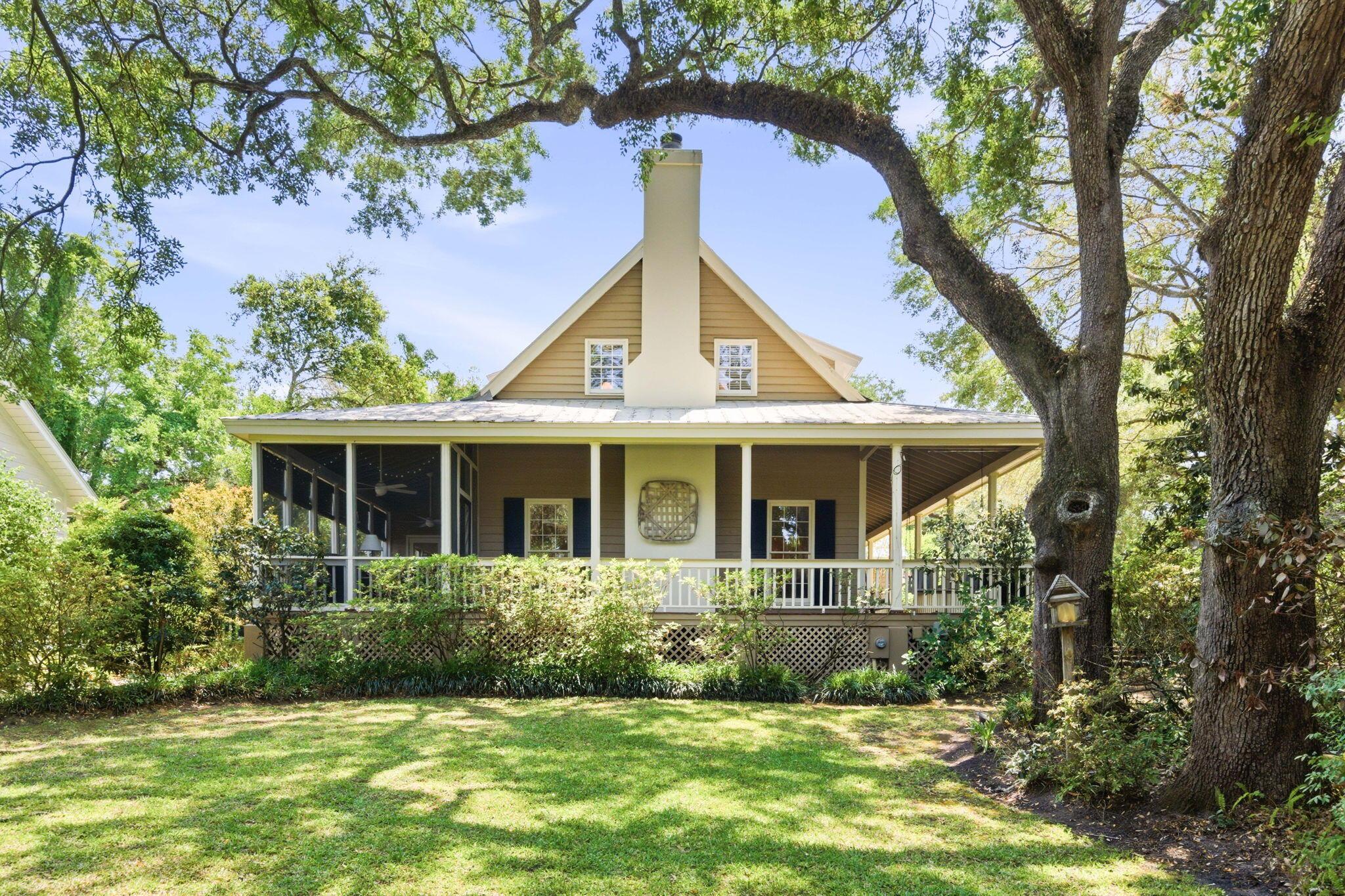 Image 3: Side of House