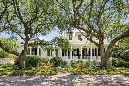 523 Deer Street