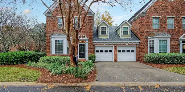 836 Fountain Lane