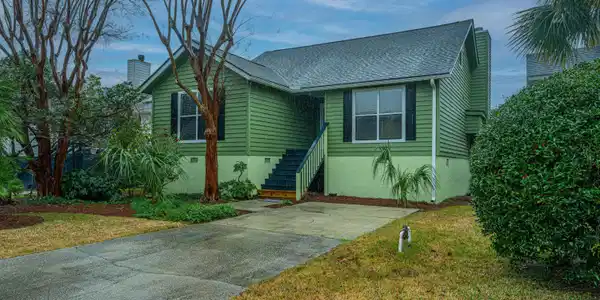 1529 Barquentine Drive, Mount Pleasant SC 29464