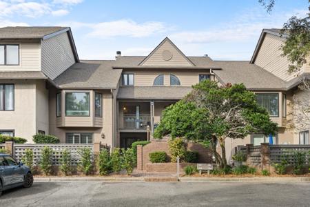 1967 Marsh Oak Lane