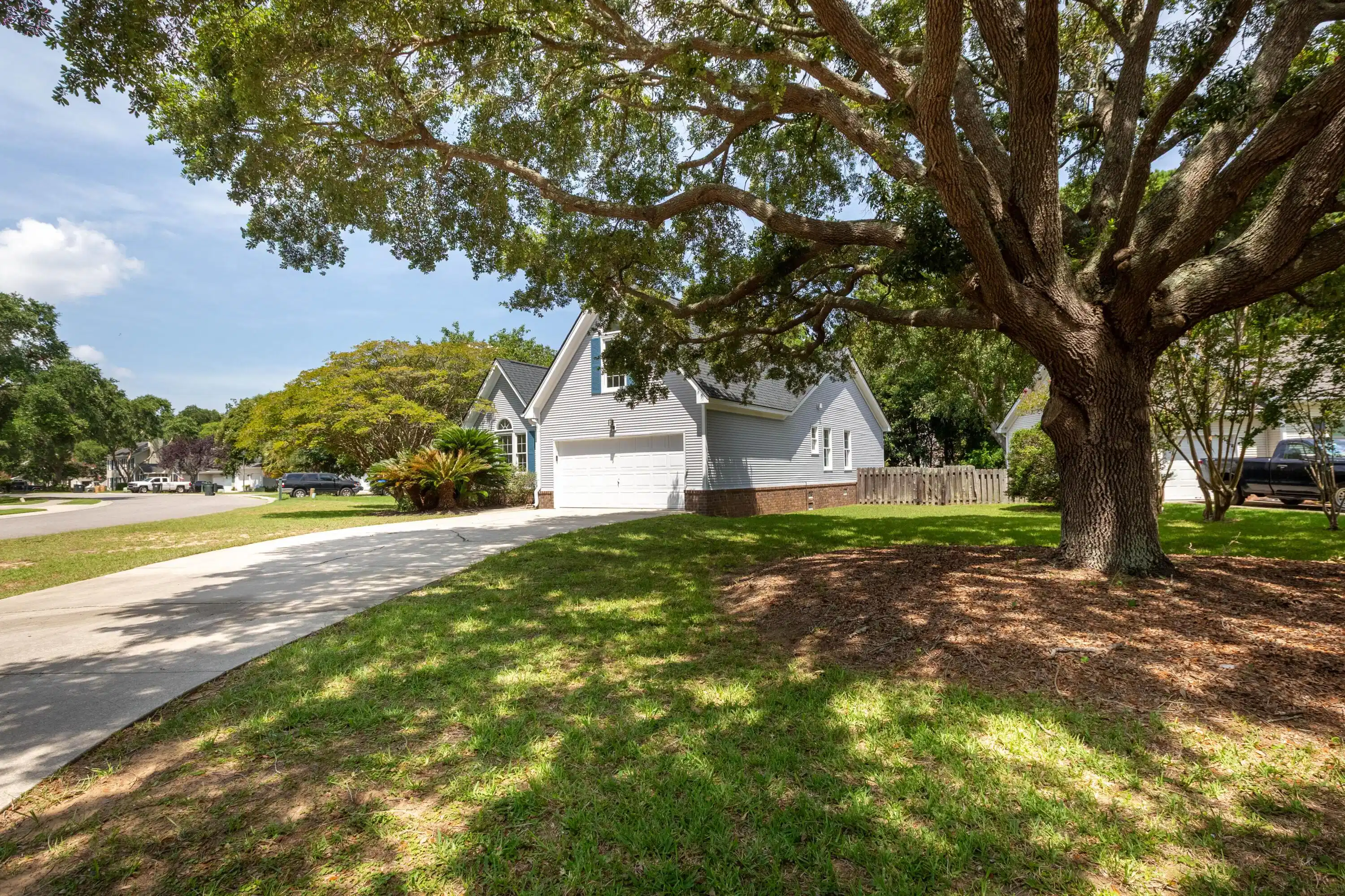 Image 1: 956 Portabella Ln_Brett Martin Photograp