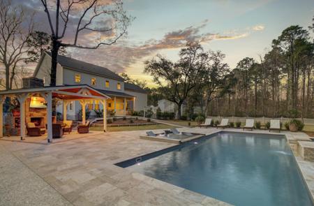 1098 Reserve Lane