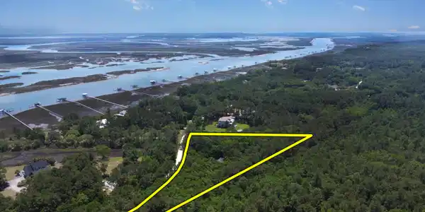 Image 3: 3-Aerial toward South